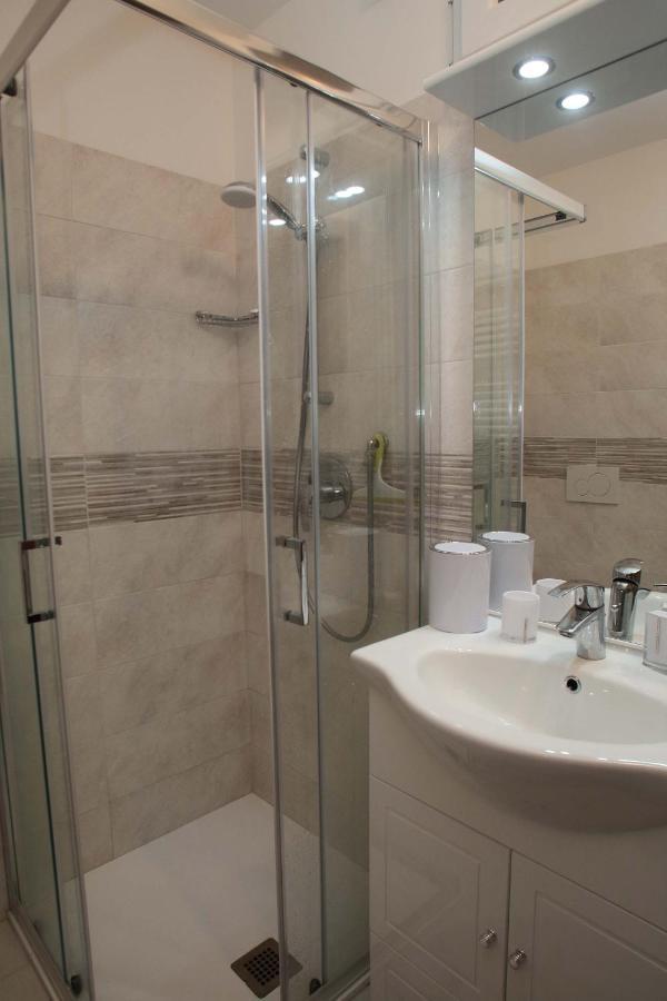 Panorama Lake View, Pool & Garden, 2 Bathrooms, Kingsize & Single-Beds, Fast Internet Toscolano Maderno Ngoại thất bức ảnh